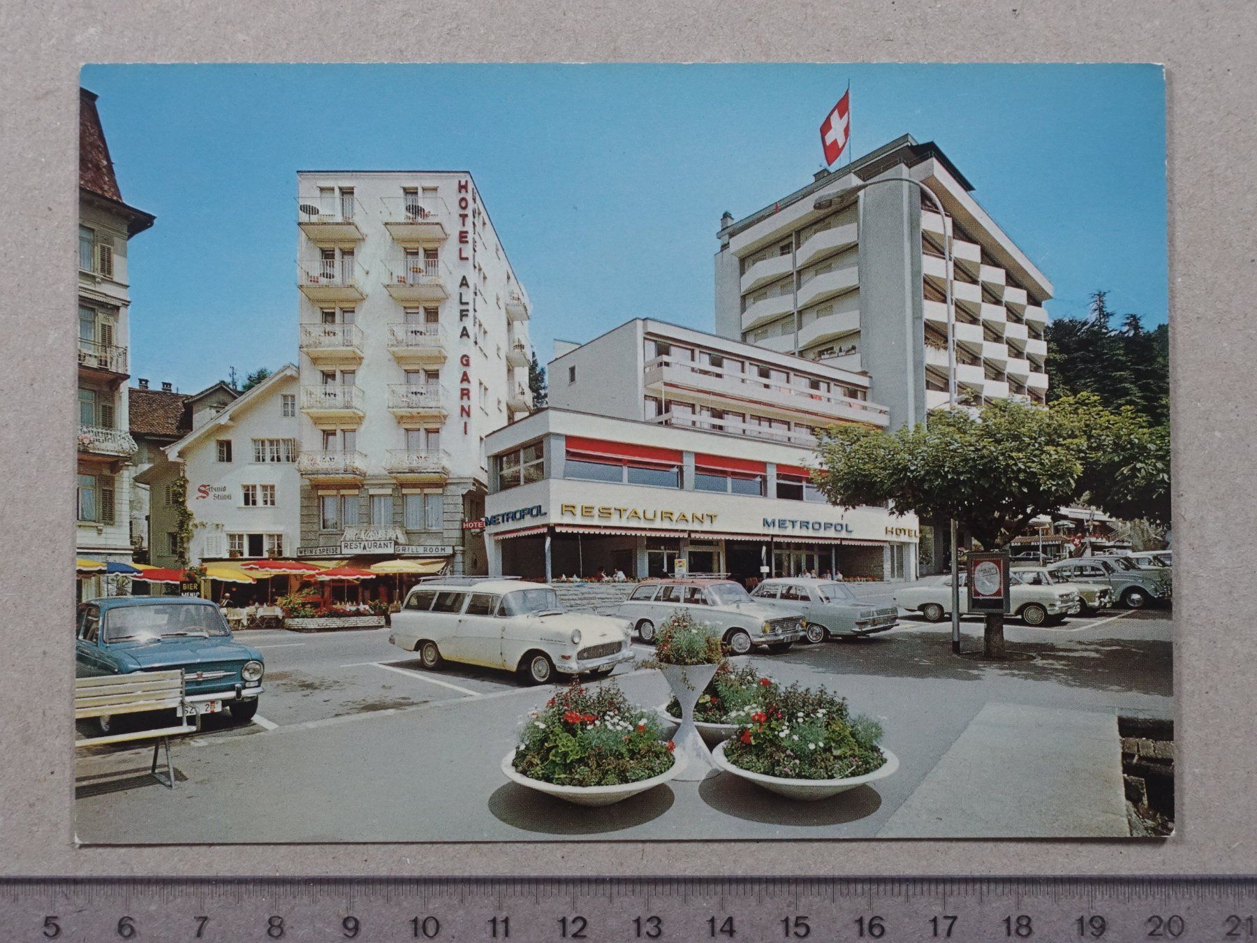 Ansichtskarten: Brunnen, Auto, Oldtimer, Restaurant Metropol – Gebraucht aus Lenzburg von fh1
