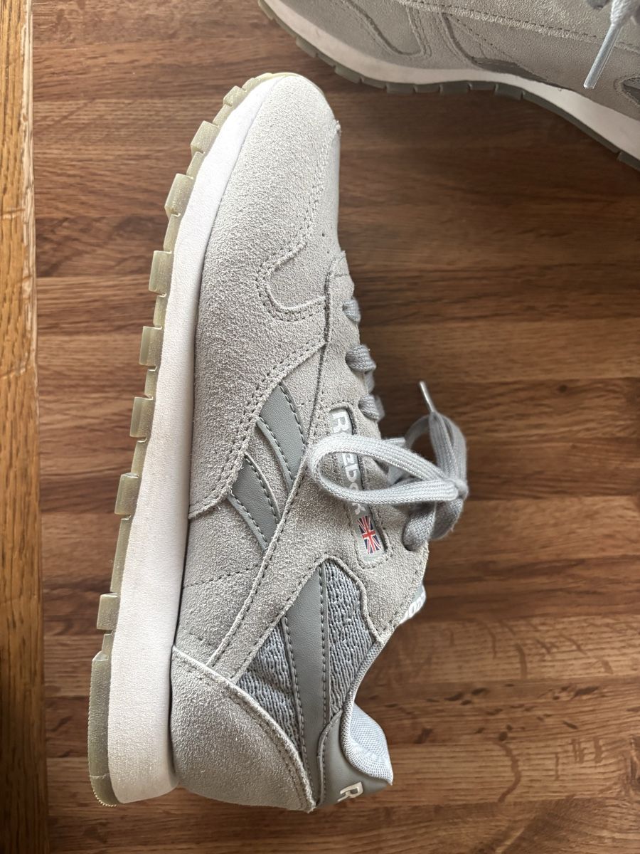 Reebok Scarpe da uomo: Reebok Classic, Graue Sneaker, Gr. 36.5 – Usato da Islikon venduto da jen_kr7q