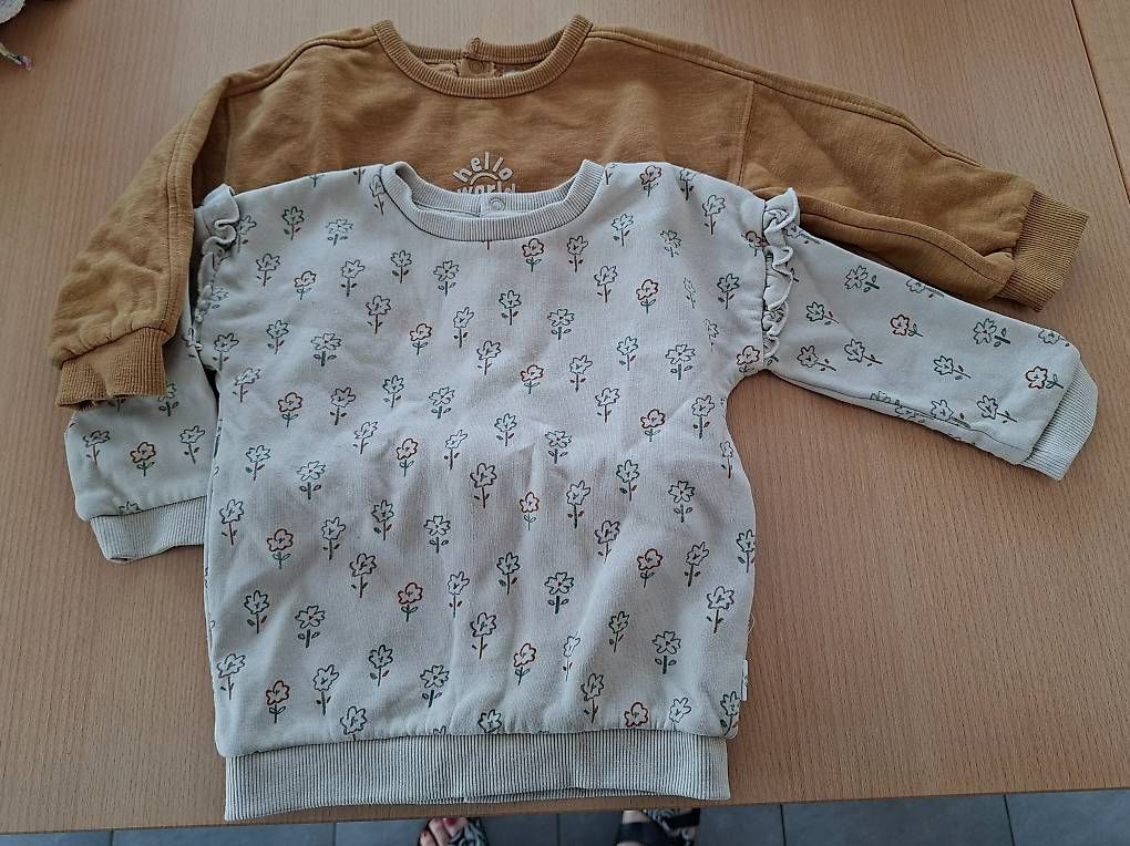 Pulls et sweat-shirts: Pullover Gr. 2 Y – D'occasion à Andwil TG par Dorro