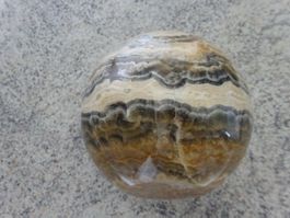 Grosse Mineralien Steinkugel / 2500 Gramm