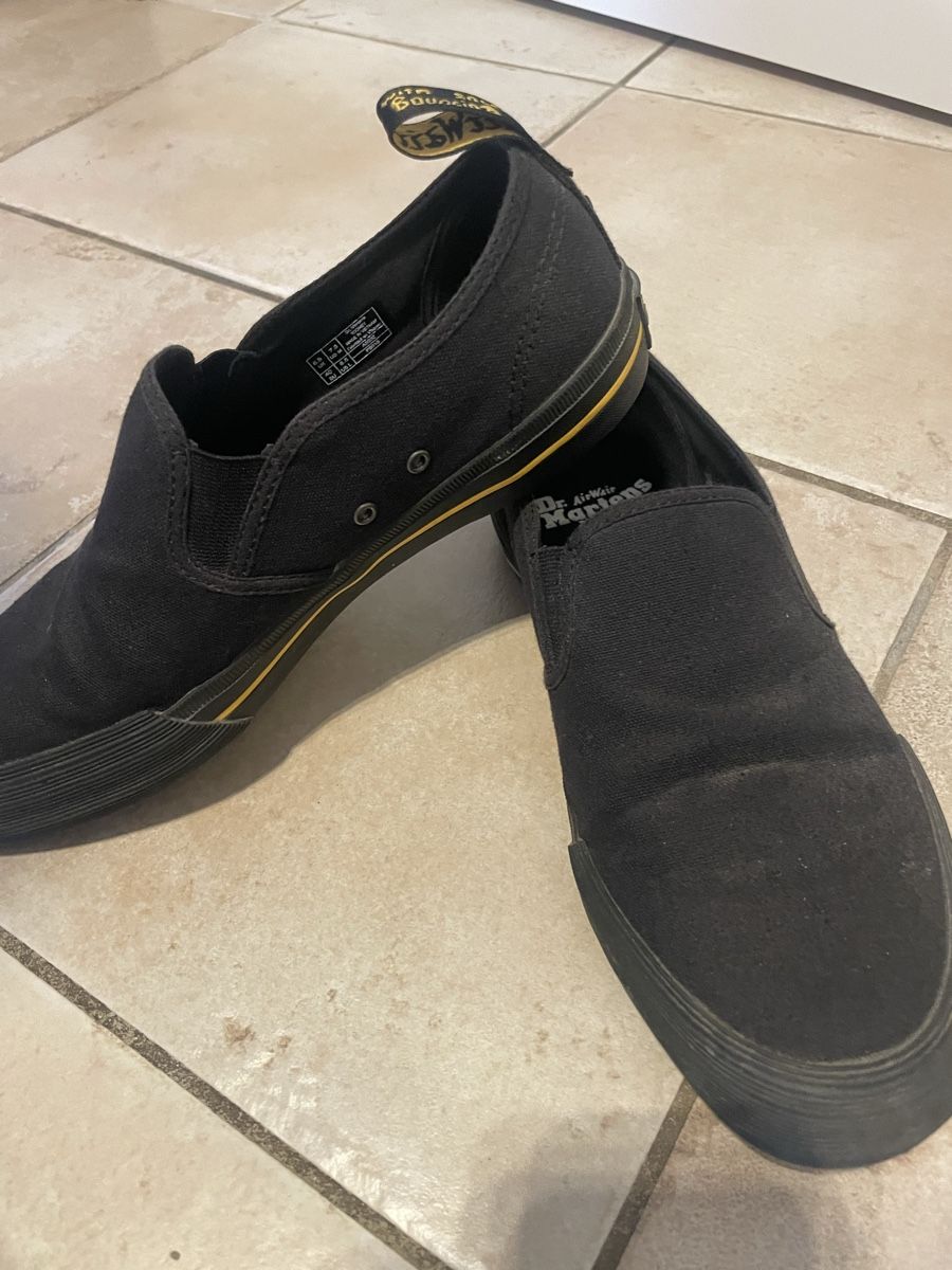 Dr. Martens Herrenschuhe: Dr. Martens Slip-on Schuhe  – Gebraucht aus Oberkirch LU von lea_skv5 1