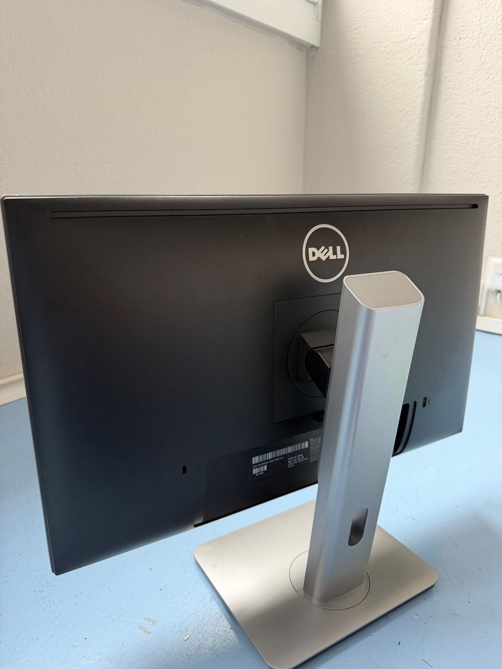 Dell Monitor: Dell LCD Monitor – Usato da Zürich venduto da mar_hs6l 1