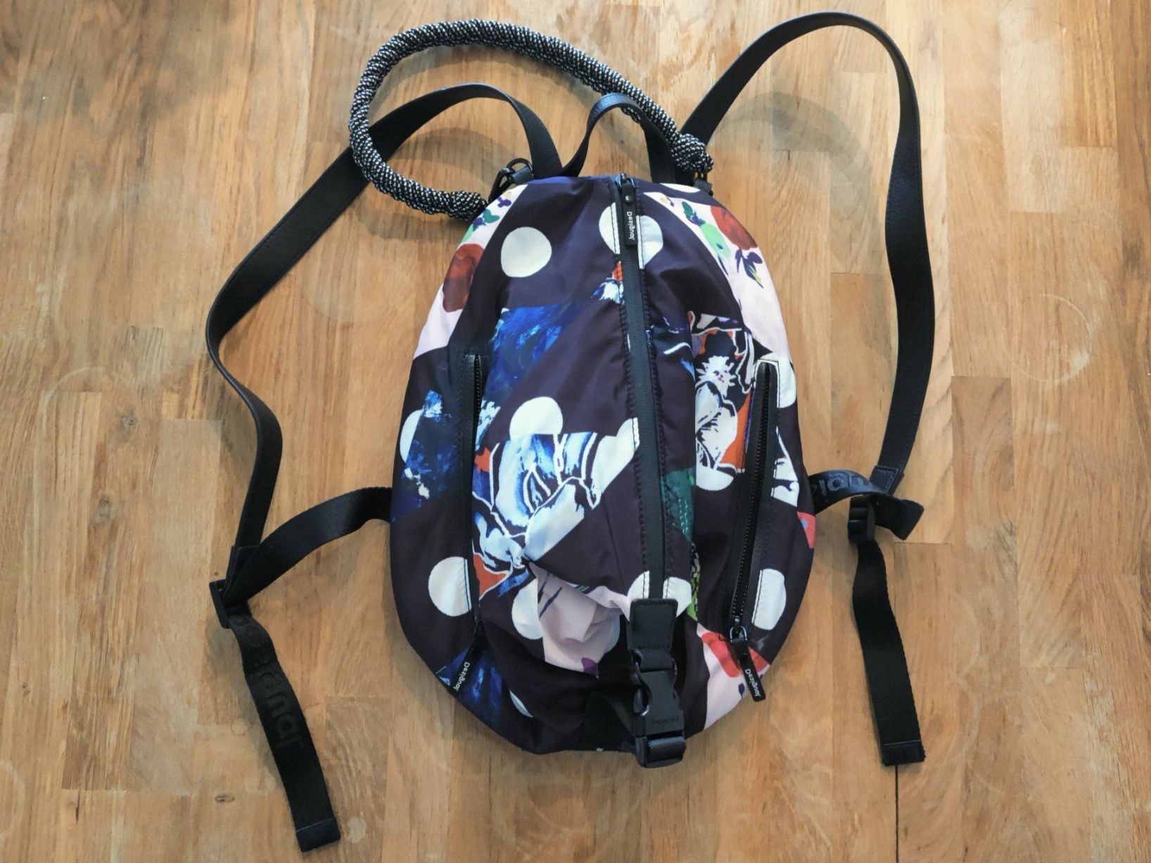 Desigual Zaini: Gemusterter Rucksack von Desigual – Usato da Schönenwerd venduto da sal_75dx 2