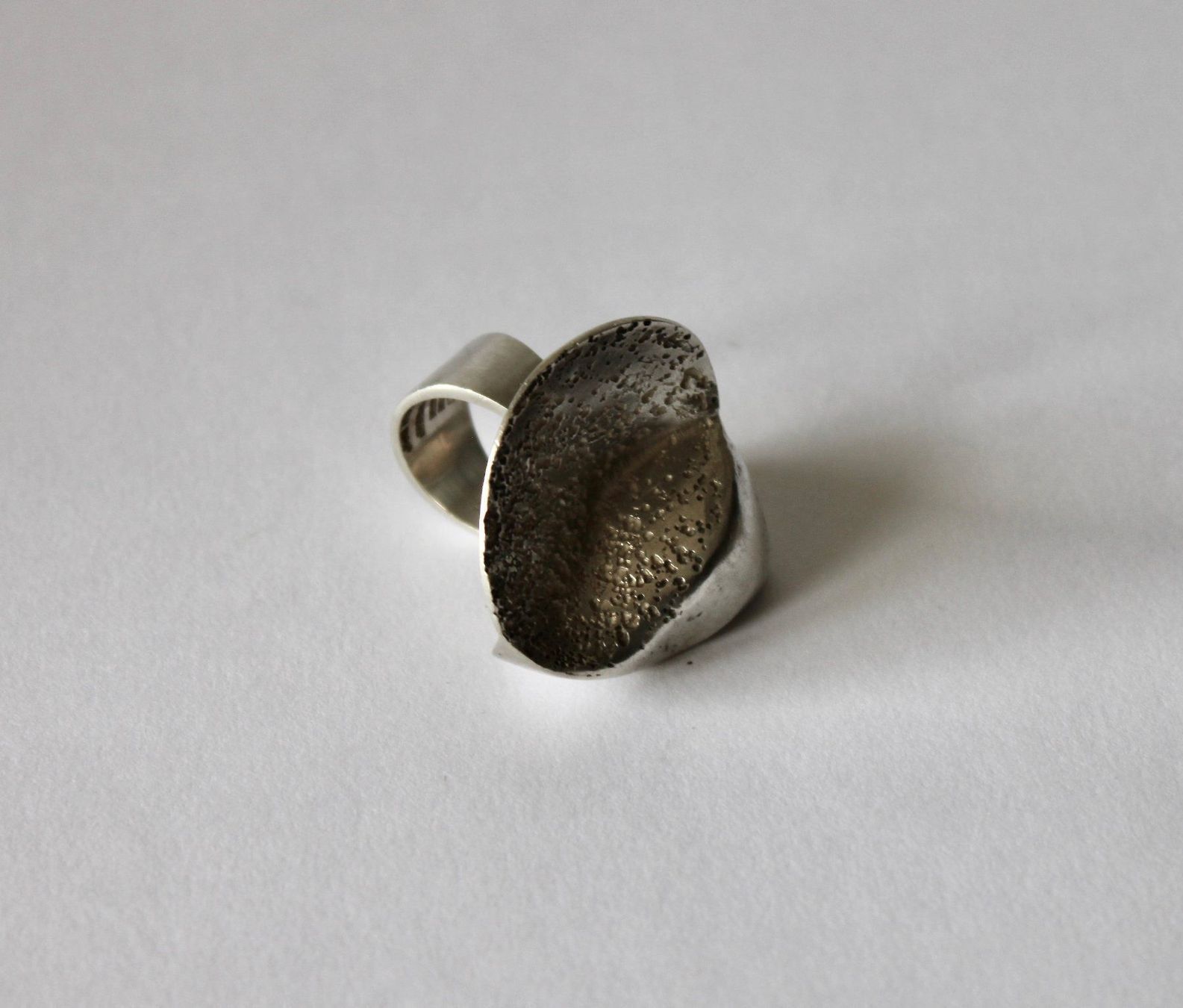 Ringe: JANE WIBERG, SILBERRING 925 .MODERNISTISCH, DÄNEMARK. – Gebraucht aus Grandcour von Flowerstyle 6