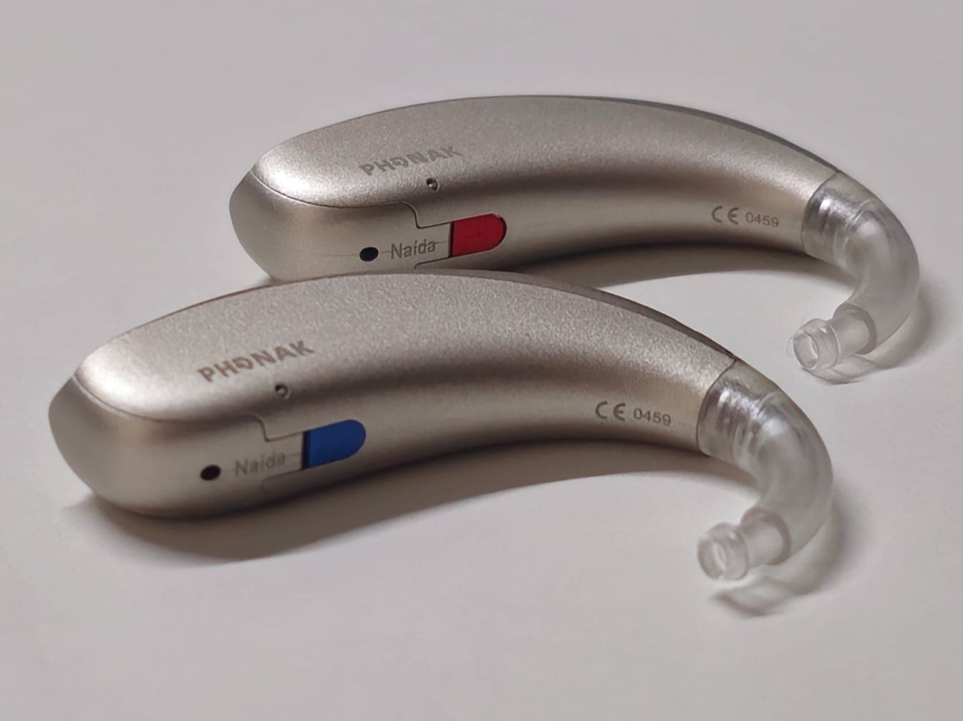 Lot Aides Auditives PHONAK : Naïda Neuf (ouvert) + Bolero Q90-P Occasion – Piles Bouton Incluses