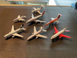Flugzeuge Konvolut teils guter Zustand 7 Stk