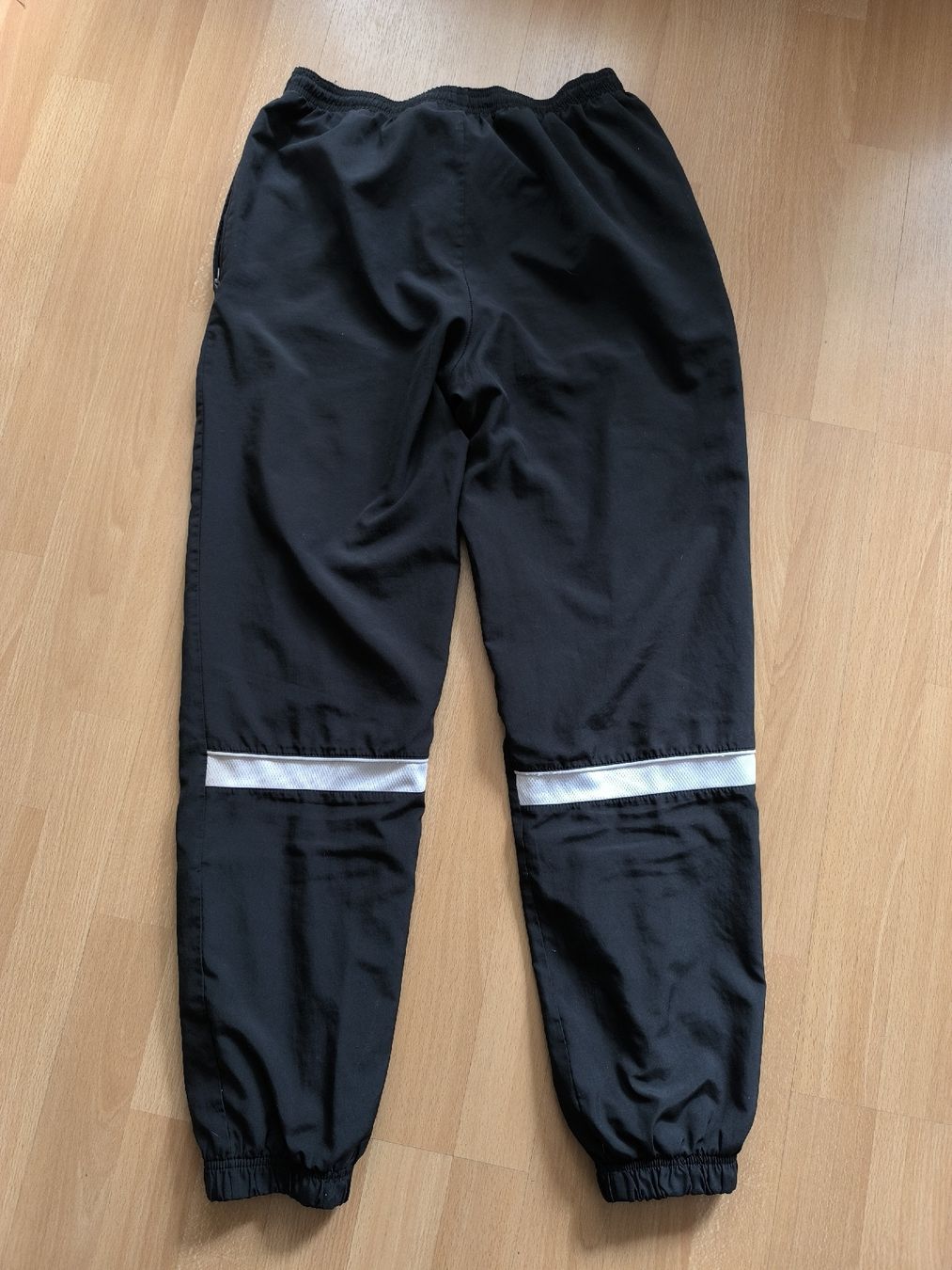 Nike Pantaloni: Nike Dri-Fit Trainer-Hose Grösse S – Usato da Oberdiessbach venduto da Zwerg82 1