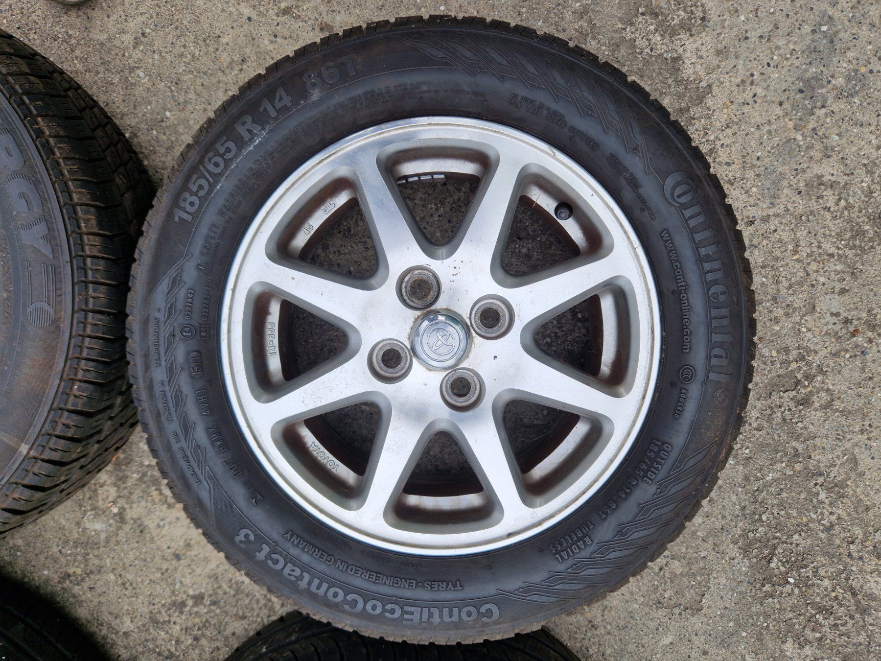 Toyota Pneumatici & Ruote complete: Aluradsatz Toyota Corolla AE111 – Usato da Kerzers venduto da Ernst12345 4