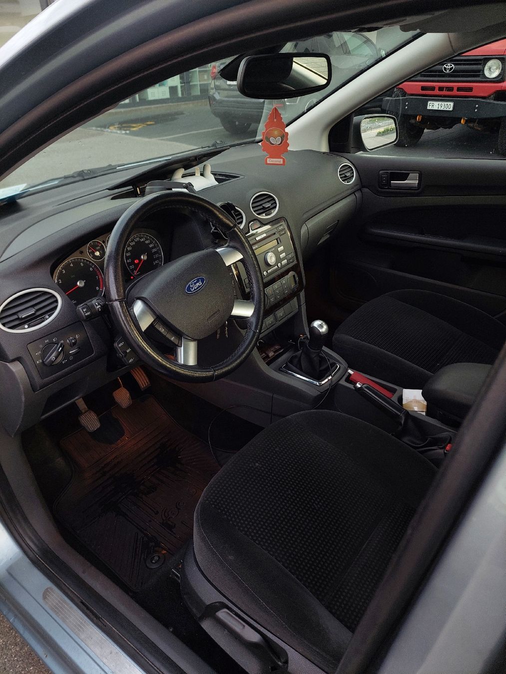Ford Autos: Focus Sedan 2.0 98.000km – Defekt aus La Roche FR von dha_jm5b 5