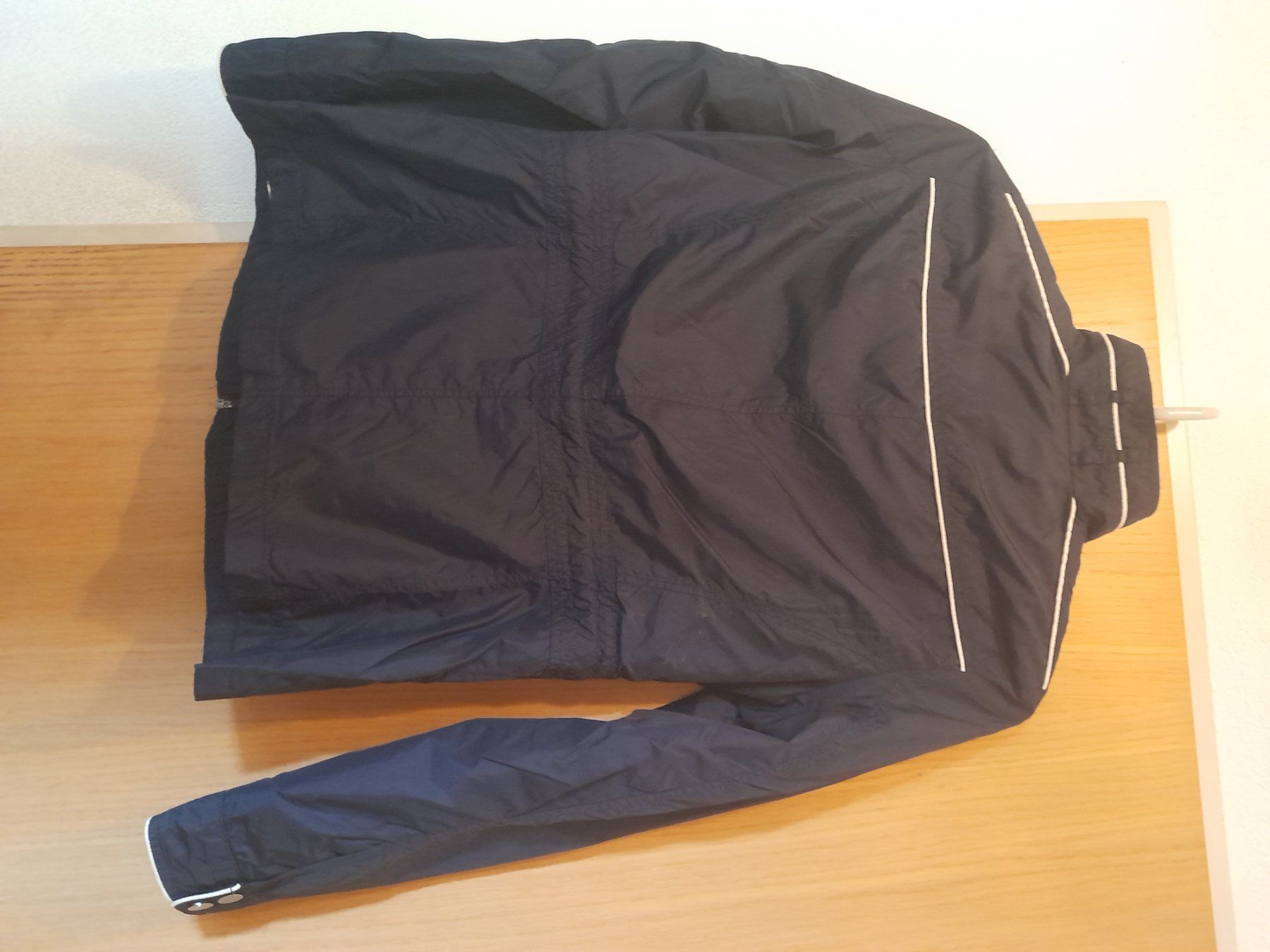 Jacken: Frauen Frühlingsjacke.Regensjacke. – Gebraucht aus Pfaffnau von gologoldun1953 1