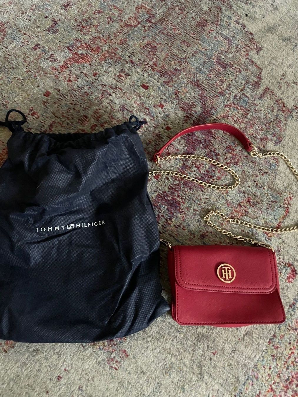 Tommy Hilfiger Sacs femmes: Tommy Hilfiger – Neuf (Voir description) à Lotzwil par milusha 1