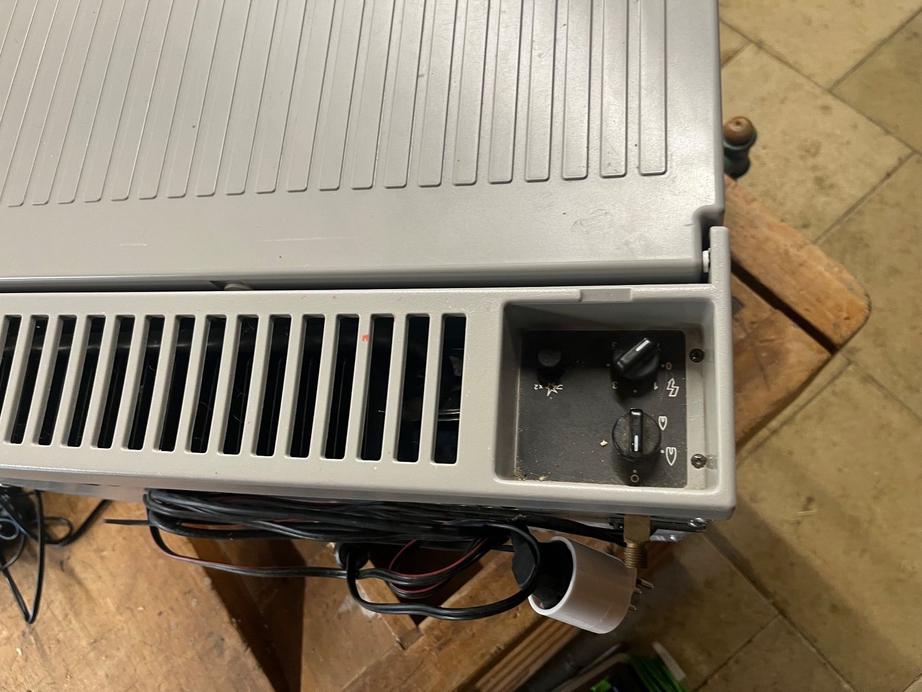 Kühlschrank: Dometic Absorber-Kühlschrank gebraucht – Gebraucht aus Bösingen von dom_nks6 4