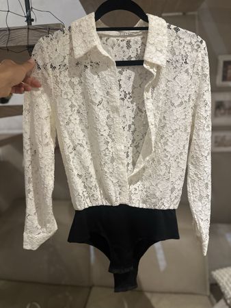 Body mit Spitze CLAUDIE PIERLOT Grösse S / Taille neuwertig