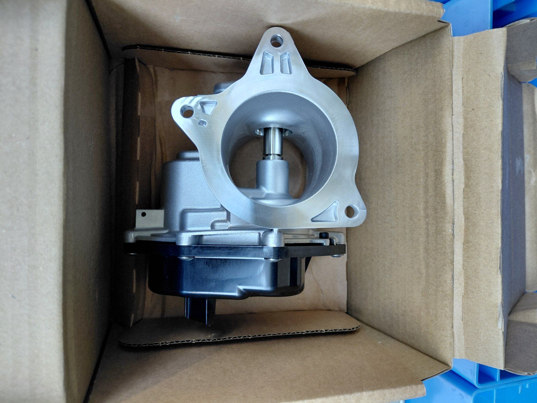 Tutti pezzi di ricambio auto: AGR Ventil Teilenummer 03l131501AA – Nuovo e nell'imballaggio originale da Bern venduto da amagbern