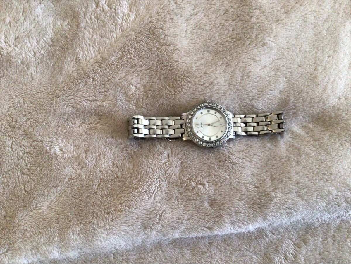 Guess Uhren: Guess Damenuhr – Gebraucht aus Oberwil BL von Brichri3001 1