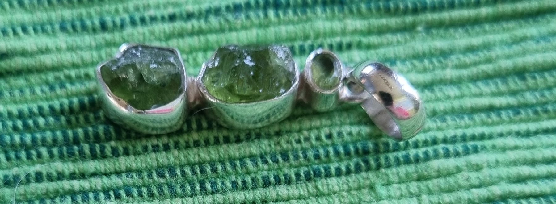 Ciondoli: Peridotanhänger 925 Silber – Nuovo (secondo la descrizione) da unterägeri venduto da ursiou 2