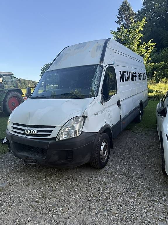 Nutzfahrzeuge: IVECO Daily 35s14v Unfallfahrzeug  – Gebraucht aus Krauchthal von fluecki1