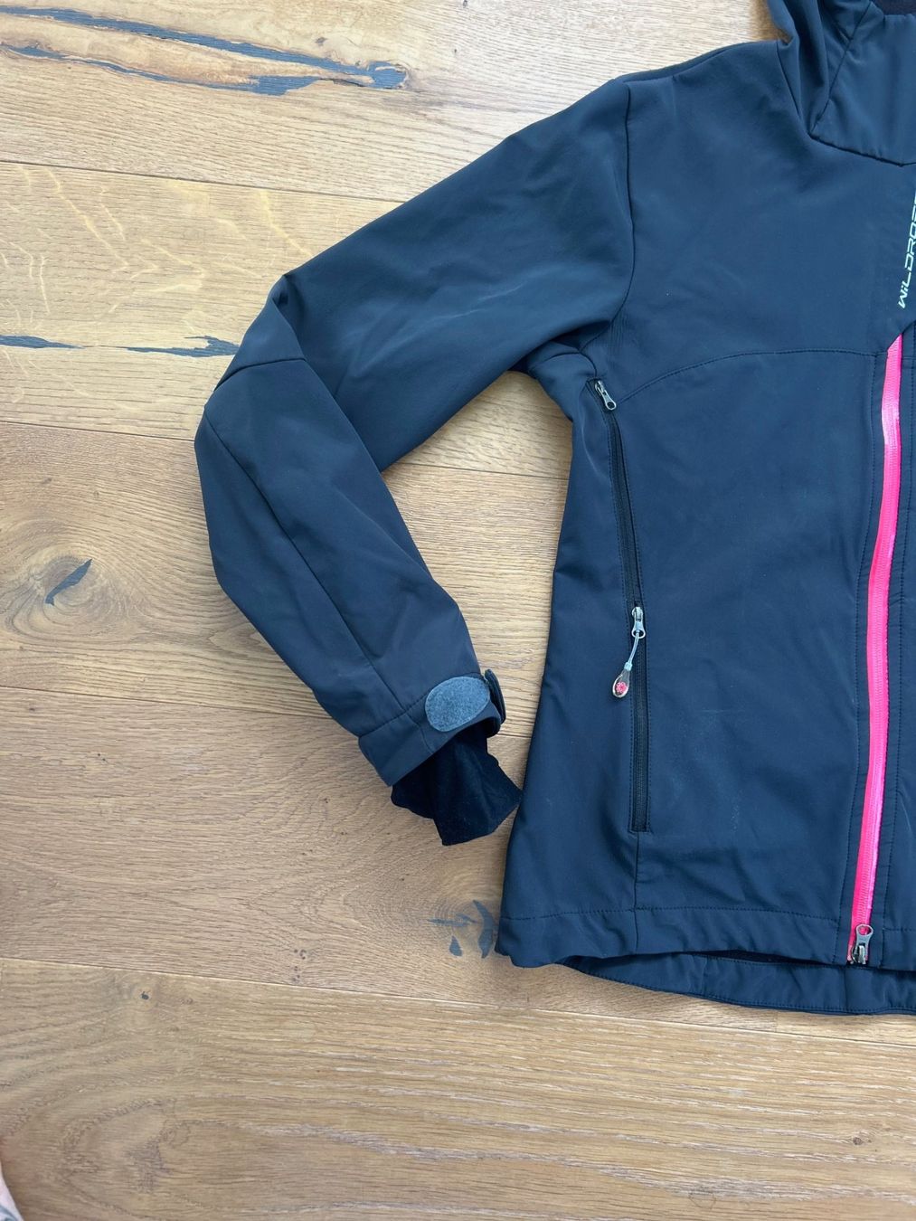 Giacche: Damen Softshelljacke schwarz WILDROSES 42 – Usato da Grub AR venduto da DukeStatham 2