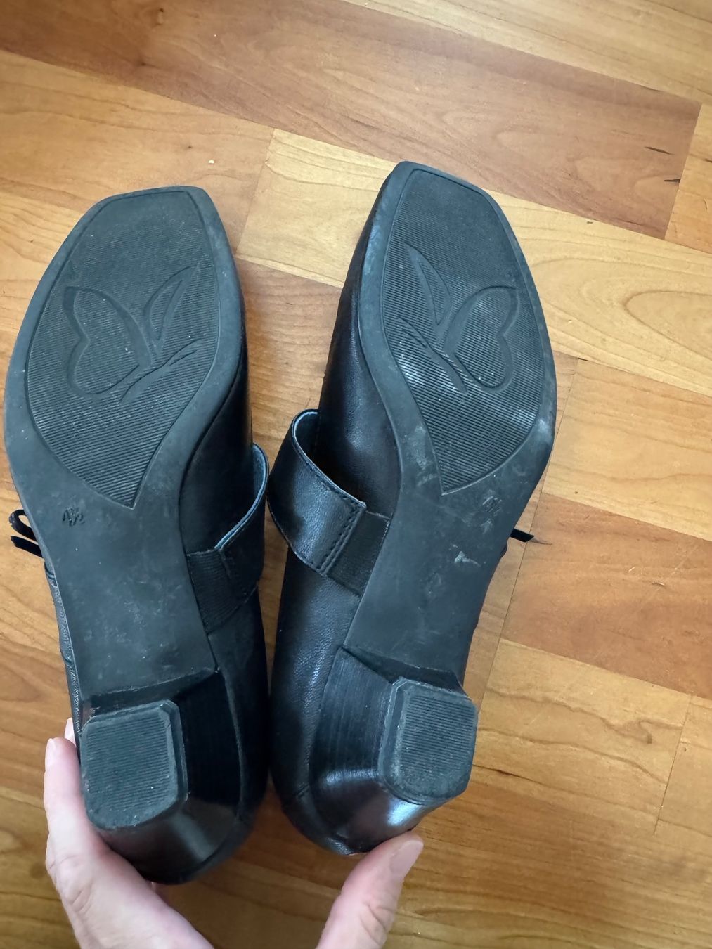 Scarpe da donna: Caprice Echtleder Pumps in 37.5, schwarz – Usato da Schüpbach venduto da 2ndHandRose 3