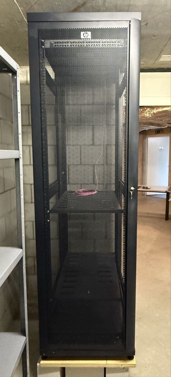 Armadi: HP Multimedia Schrank – Usato da Buchs AG venduto da MiWeFe17 3