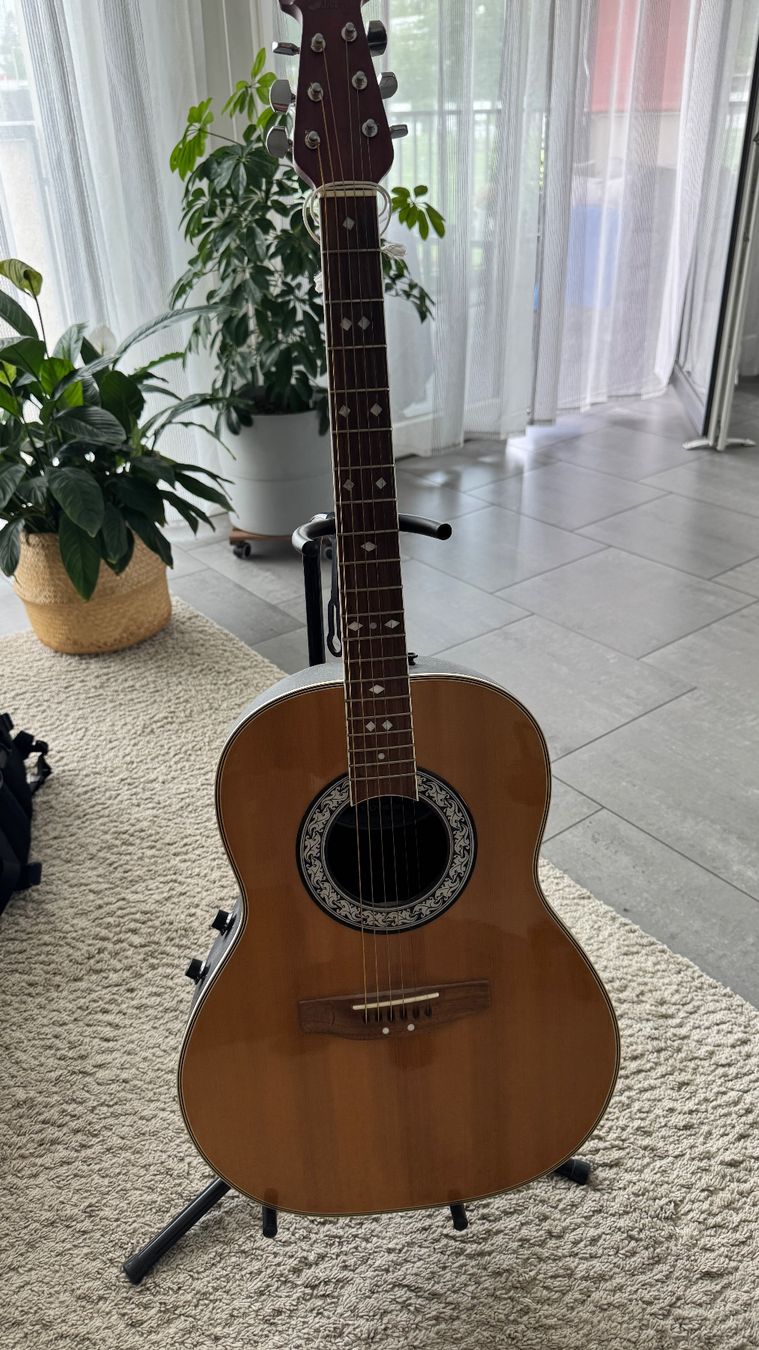 Ovation Strumenti musicali: Gitarre OVATION CELEBRITY – Usato da Binningen venduto da mi-9