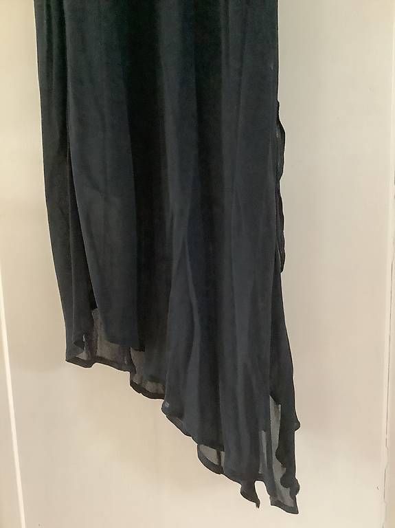 Vestiti: Robe noire près du corps, S – Usato da Pully venduto da san_b2w6 2