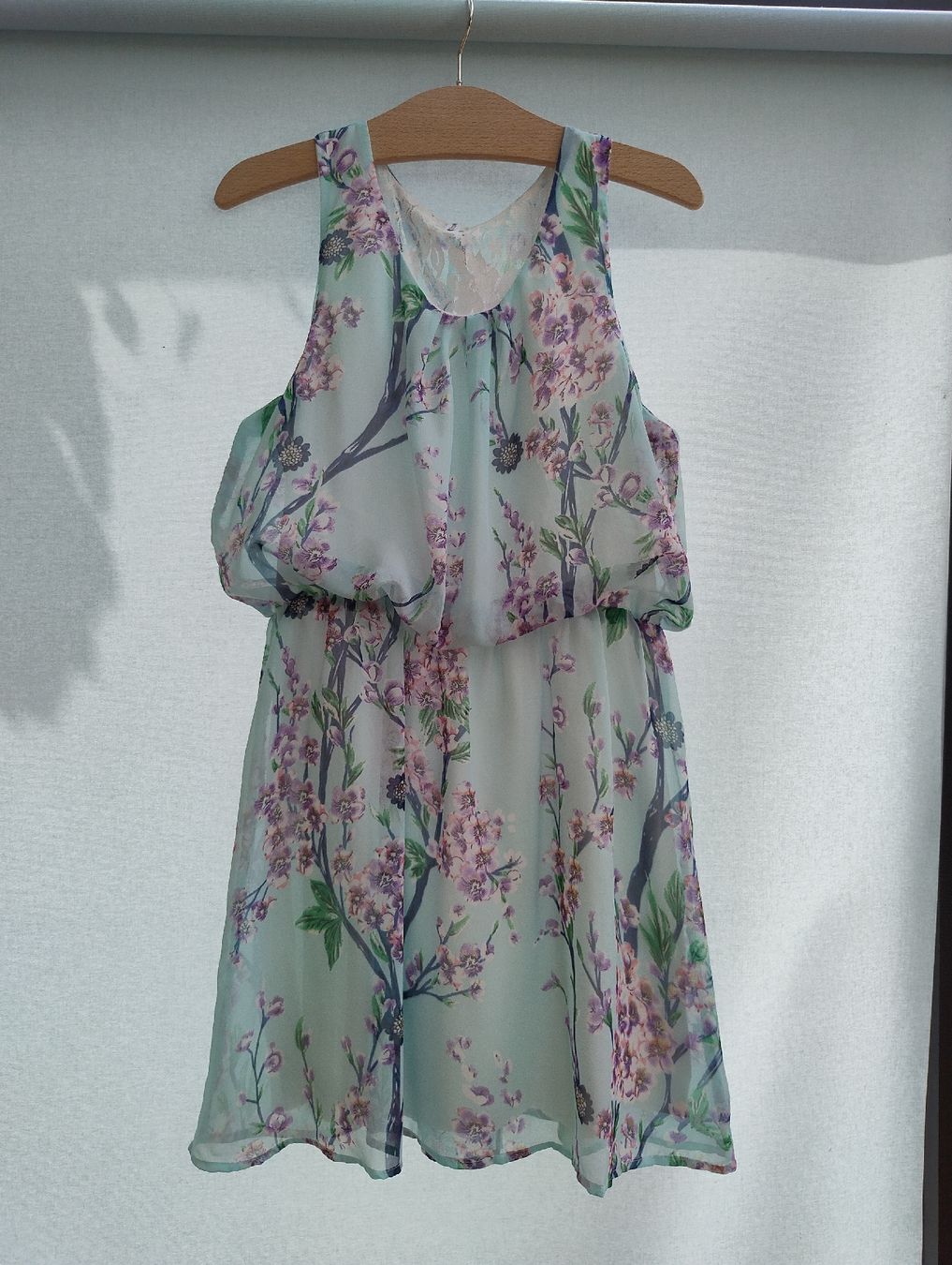 Kleider: Süsses Sommer-Kleid geblümt Grösse M – Gebraucht aus Kirchberg BE von lauraflu