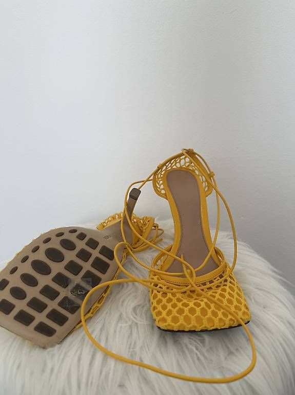 Scarpe da donna: BOTTEGA VENETA STRETCH SANDALETTE – Usato da Oberwil b. Zug venduto da Andjola 2