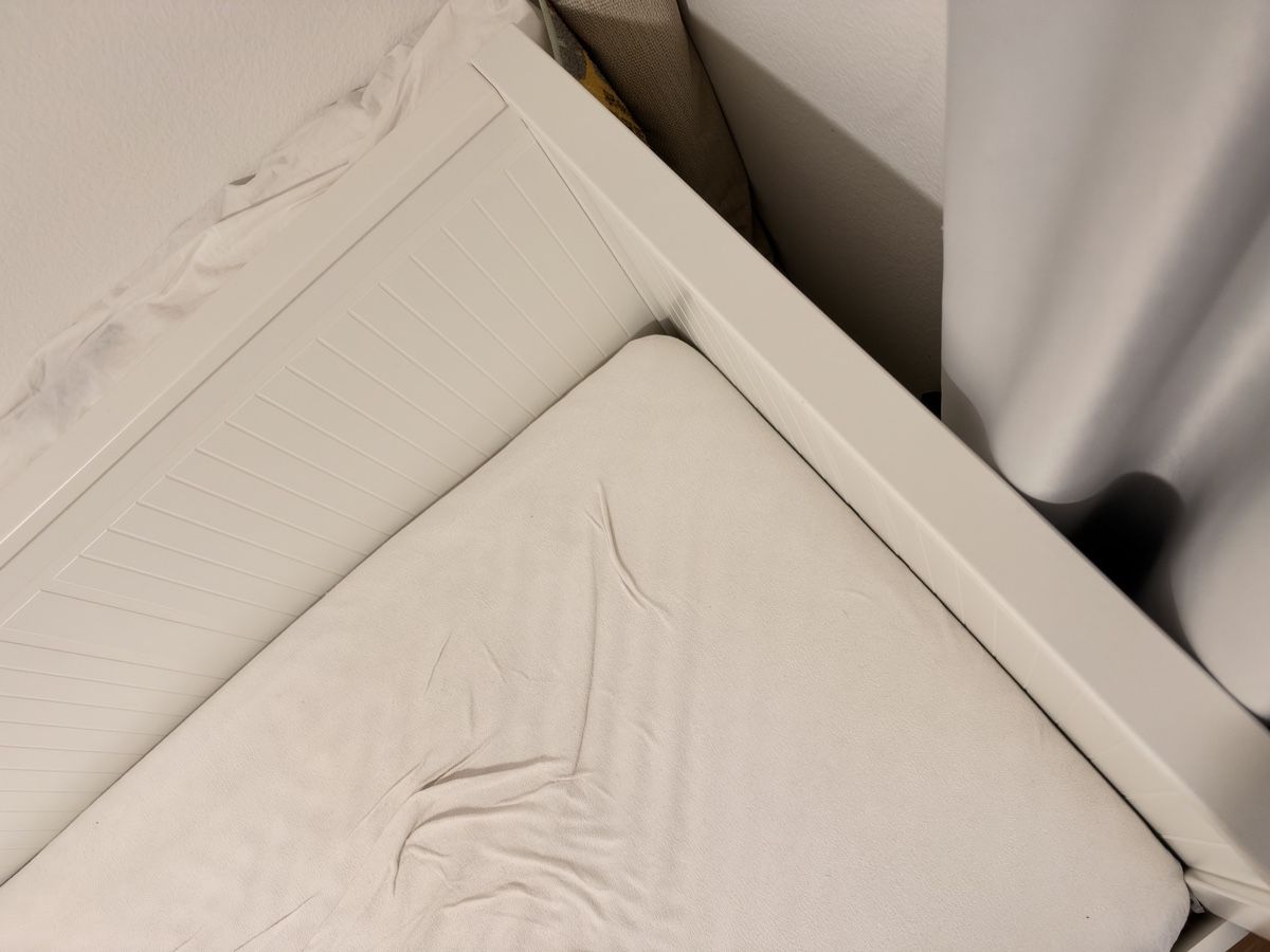 Letti: Hemnes Ikea Bett mit 2x matratzen  – Usato da Niederhasli venduto da Antiquitaet-zh 3
