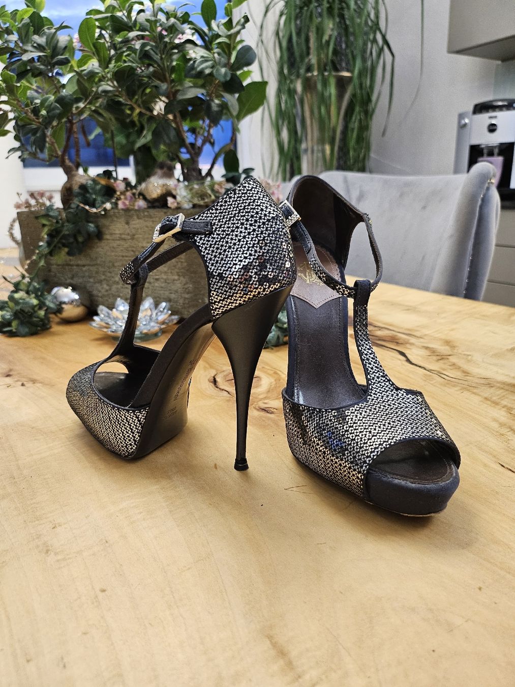 Roberto Cavalli Scarpe da donna: roberto cavalli Pumps / 38 – Nuovo (secondo la descrizione) da Rorschach venduto da twu_ckd9