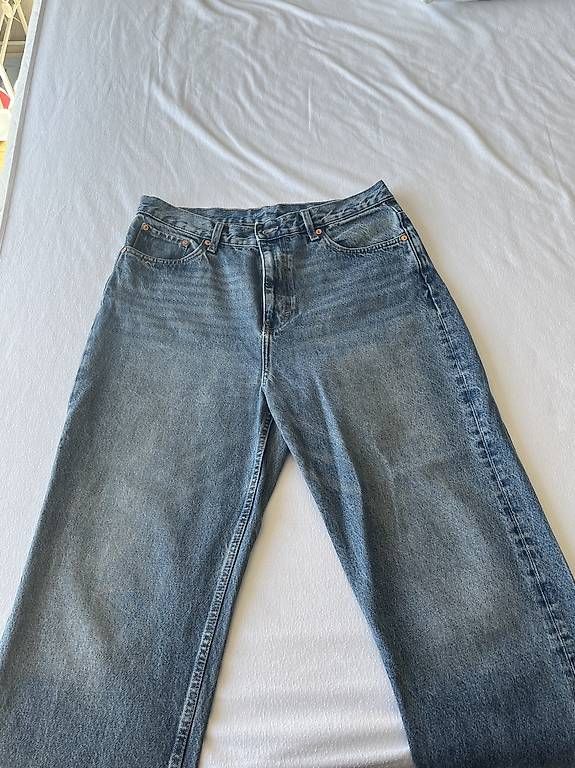 Jeans: WEEKDAY JEANS OVERSIZE  – Usato da Niederuzwil venduto da PatriziaKeller76
