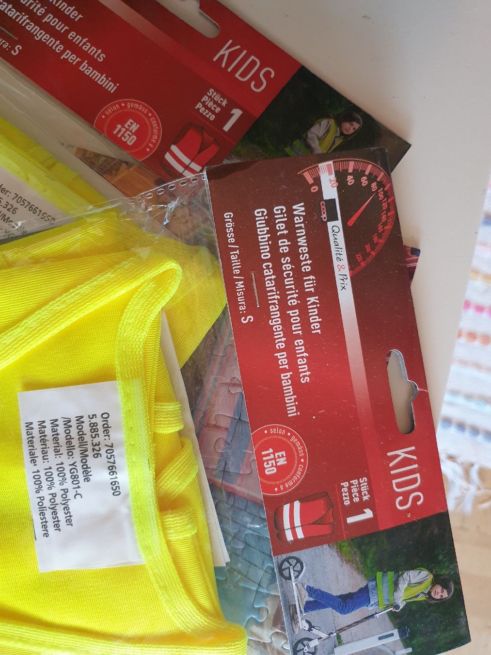 Kleiderpakete: 2 Kinder Warnwesten Reflektorweste, neu Gr. S – Neu und originalverpackt aus Winterthur von ivo_hmm2 1