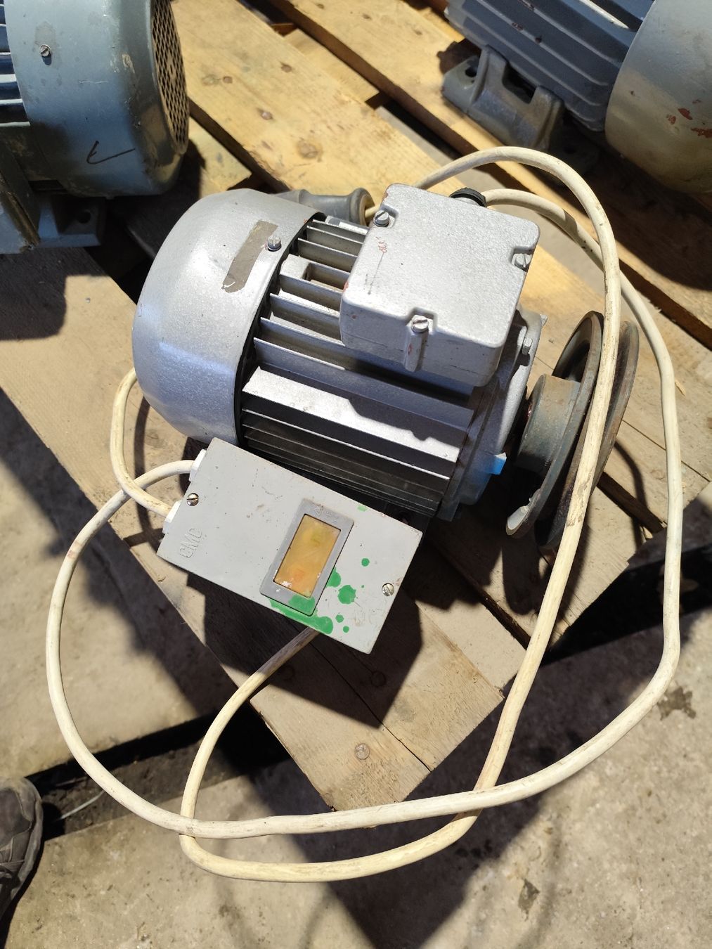 Motori: Elektromotoren zu verkaufen – Usato da Unteriberg venduto da T08 3