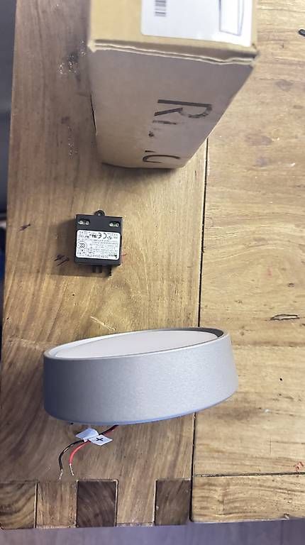 Lampadari & plafoniere: Aufbau Deckenleuchte – Usato da Teufenthal AG venduto da eti_sw6n