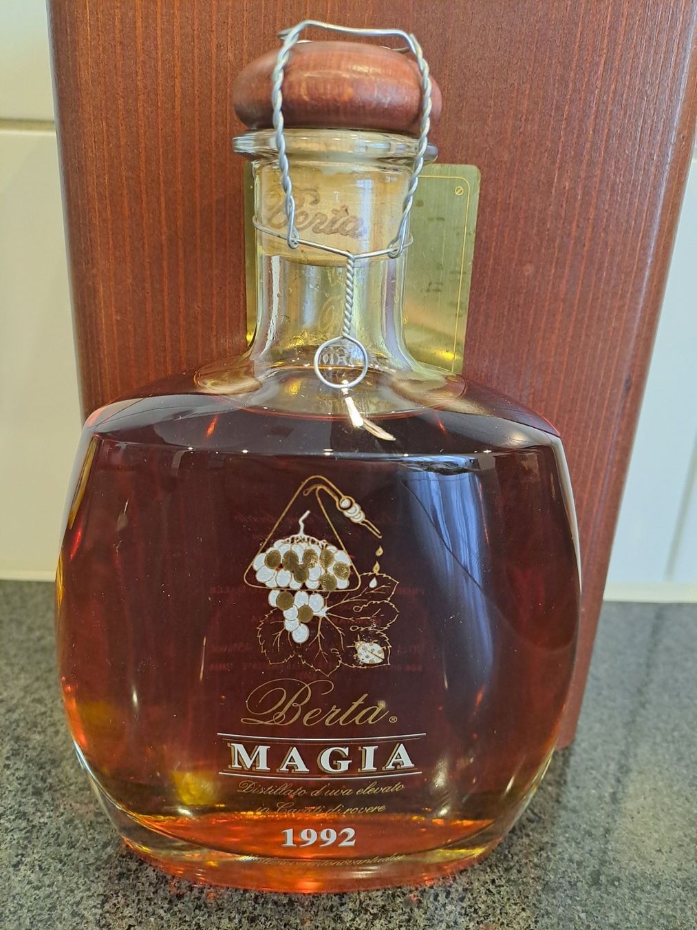 Berta Spirituosen: Berta Grappa Maggia 1992 mit OHK 31 Jährigen Berta Grappa – Neu und originalverpackt aus Elsau von Kellerraeumung 2