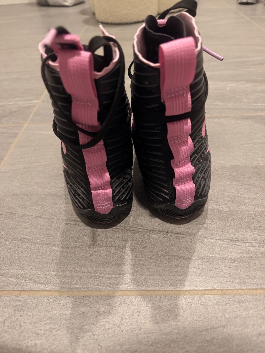 Scarpe da uomo: Nike HyperKO 3 Schwarz/Pink Gr. 38.5 – Usato da Zürich venduto da Jane662 2