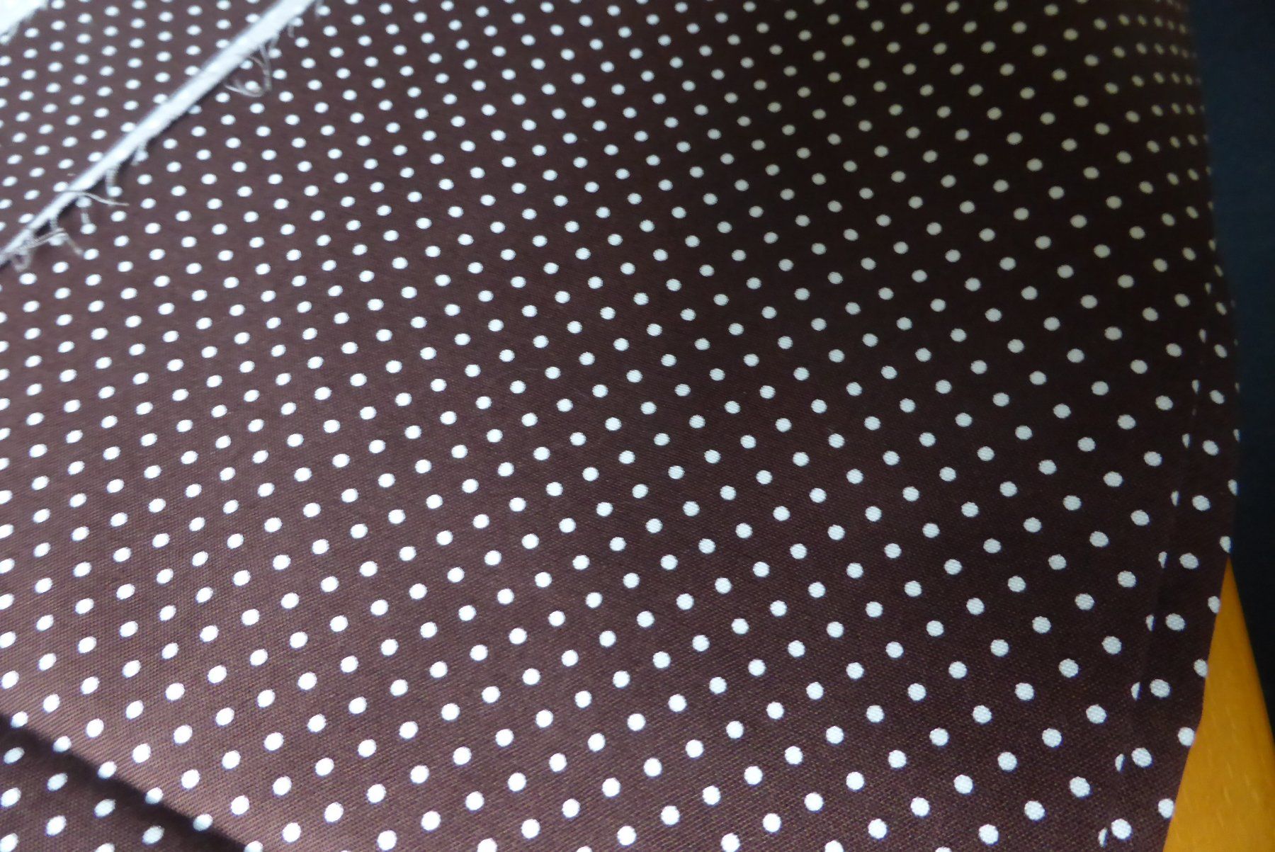 Tessuti: Patchwork - Baumwollstoff braun weiss getupft 55 x 75 cm – Nuovo (secondo la descrizione) da Brunnadern venduto da pinkfaden 1