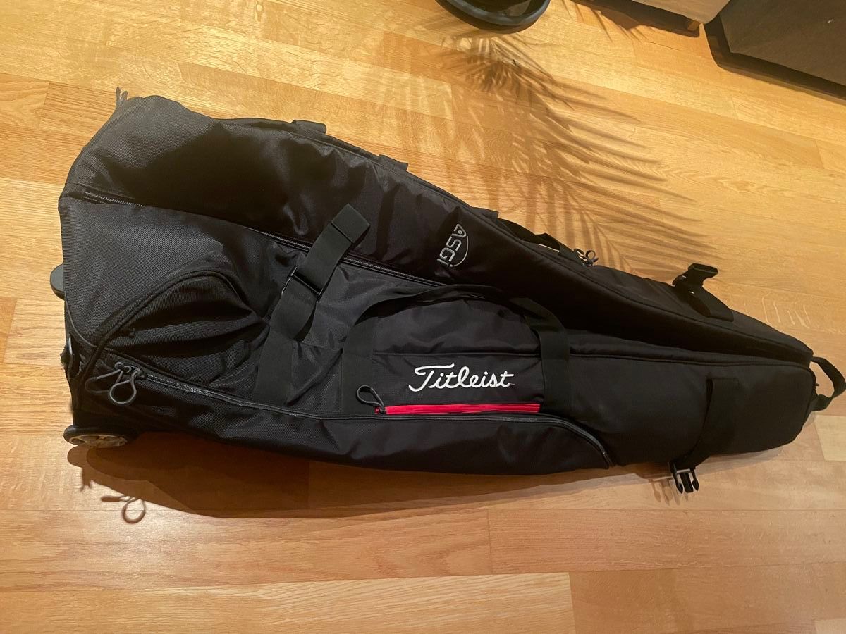 Titleist Taschen: Titleist Golftasche Reisetasche mit Rollen! – Gebraucht aus Andelfingen von Chiquilla0