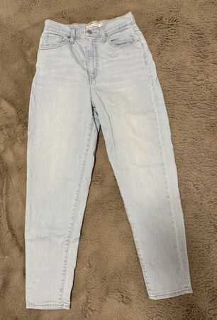 Levi's High Waisted Taper Jeans W26/L27 Damen