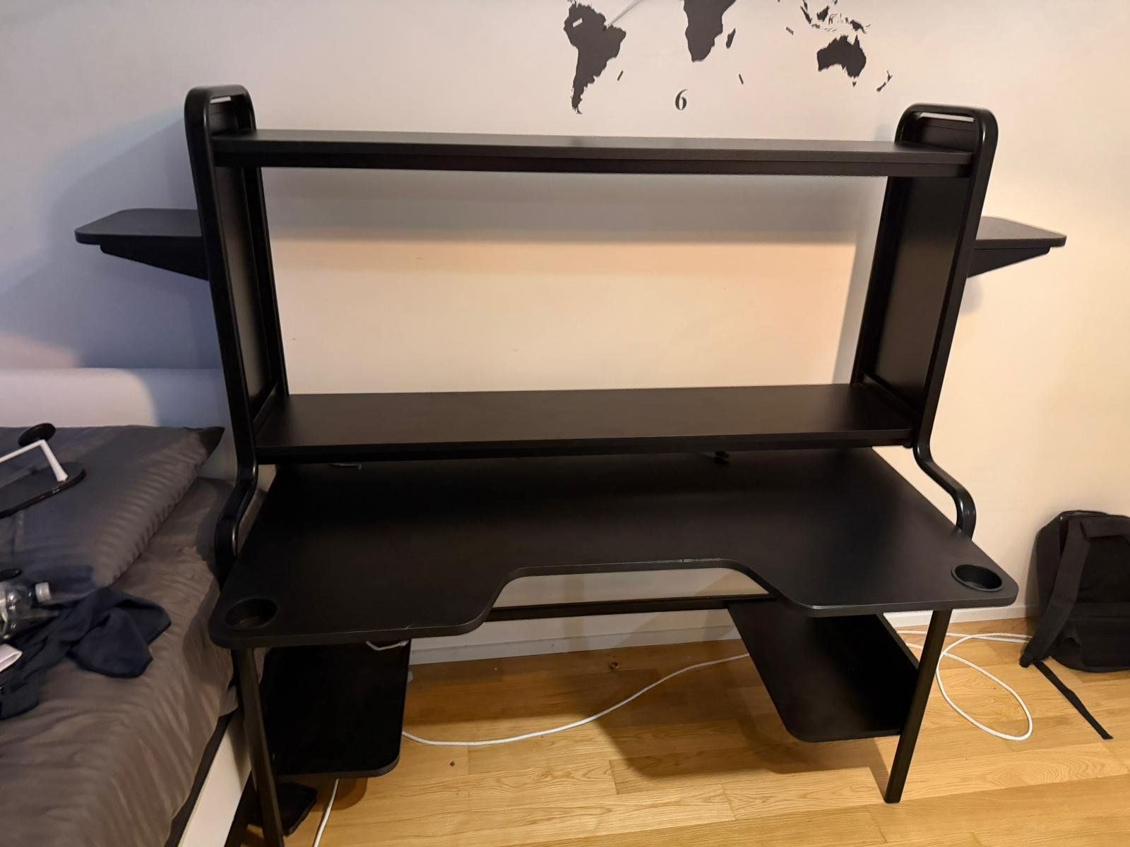 Ikea Scrivanie: FREDDE Gamingschreibtisch, schwarz – Usato da Au ZH venduto da Alimani1 3