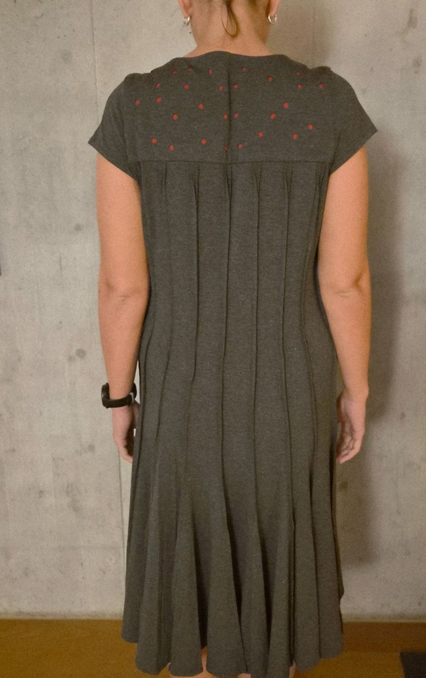 Kleider: Basman Design Kleid – Gebraucht aus Fällanden von castello04 5
