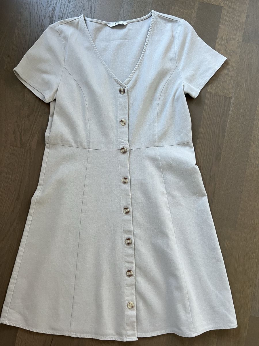 Only Vestiti: Sommerliches Kleid – Nuovo (secondo la descrizione) da Kriens venduto da Krienserin_T