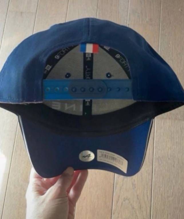 Copricapi, berretti & cappellini: Casquette Alpine F1 – Usato da Neuchâtel venduto da myr_8nf9 1