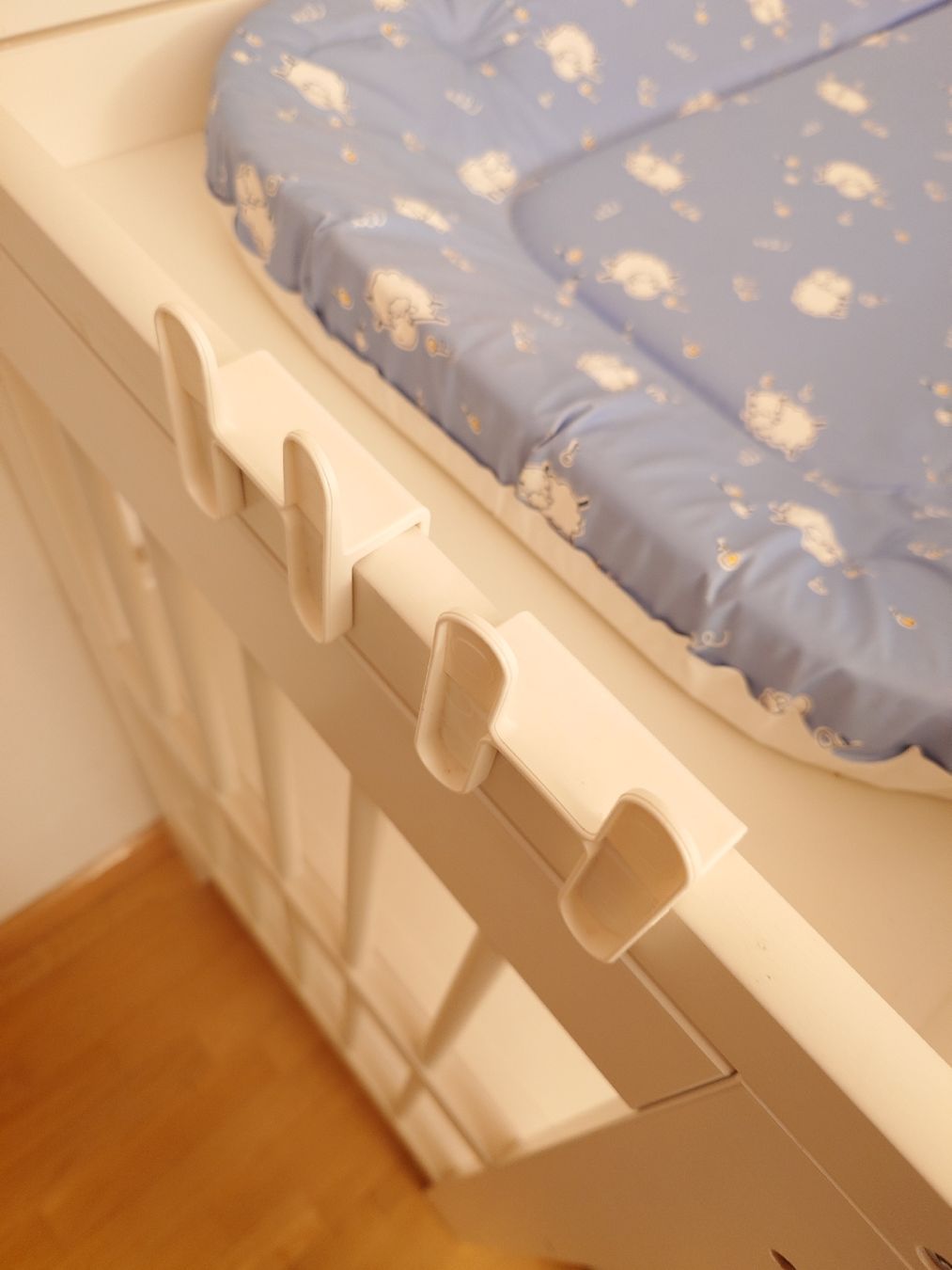 Ikea Fasciatoi & Accessori: Ikea Wickeltisch + Chicco Windeleimer – Usato da Uster venduto da snowy_6 3