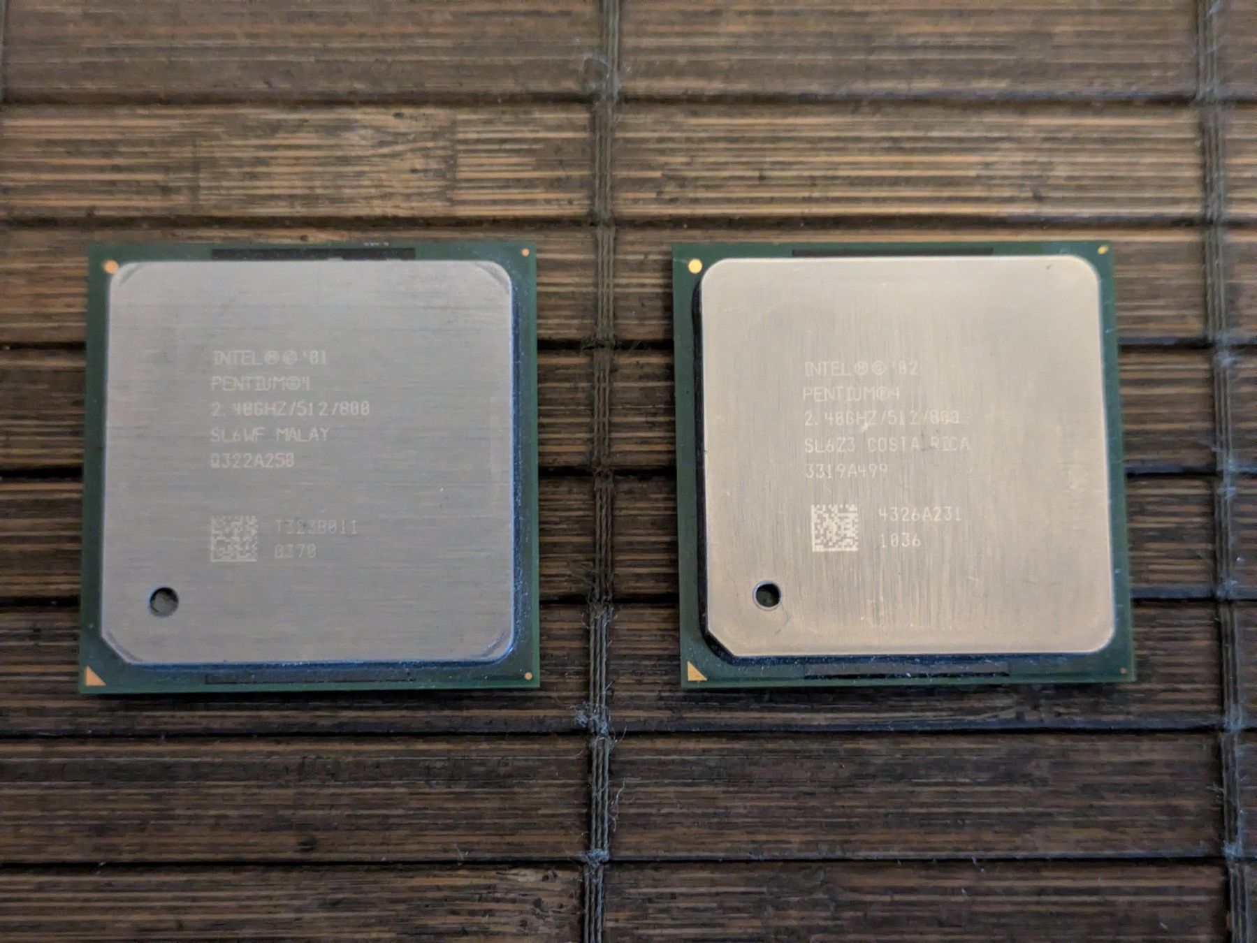 Intel Composants électroniques: 2x Intel Pentium 4 Northwood 2.4C Socket 478 – D'occasion à Châtelaine par Pttn