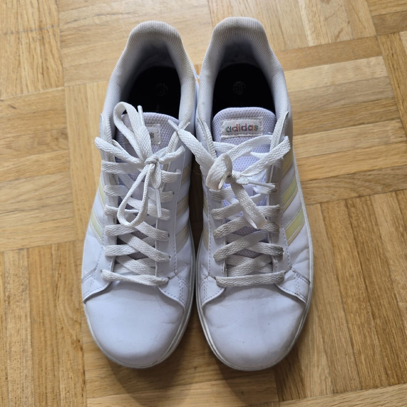 Adidas Scarpe da donna: White Pink Adidas Sneakers 40 – Usato da Basel venduto da DaniJohni