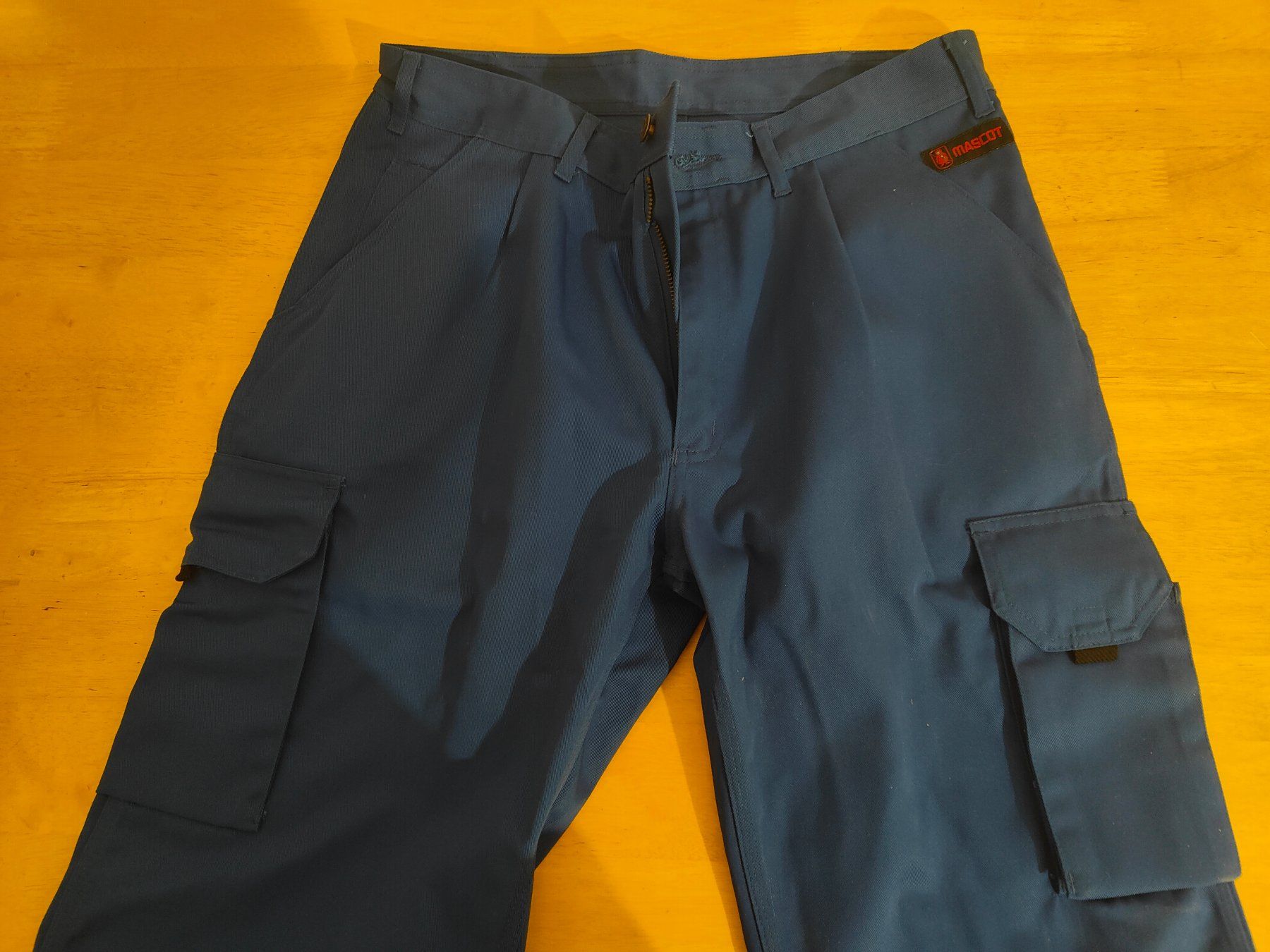 Pantaloni: Arbeitshose Mascot, defekt. – Difettoso da Studen BE venduto da Paplo 1