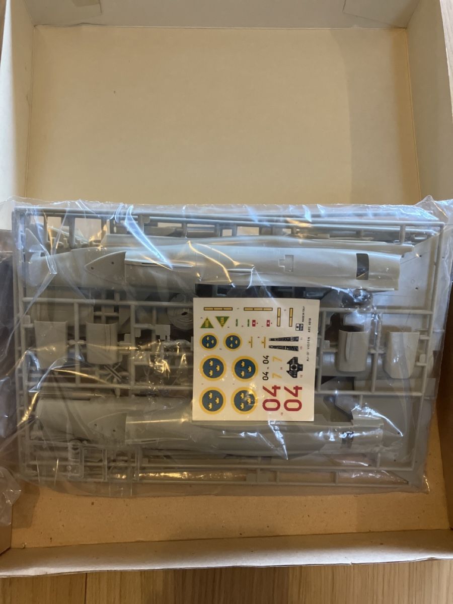 Kit di modellismo & Modellini statici: Saab AJ-37 Viggen 1/48 – Nuovo (secondo la descrizione) da Kloten venduto da CalcioNMore 1