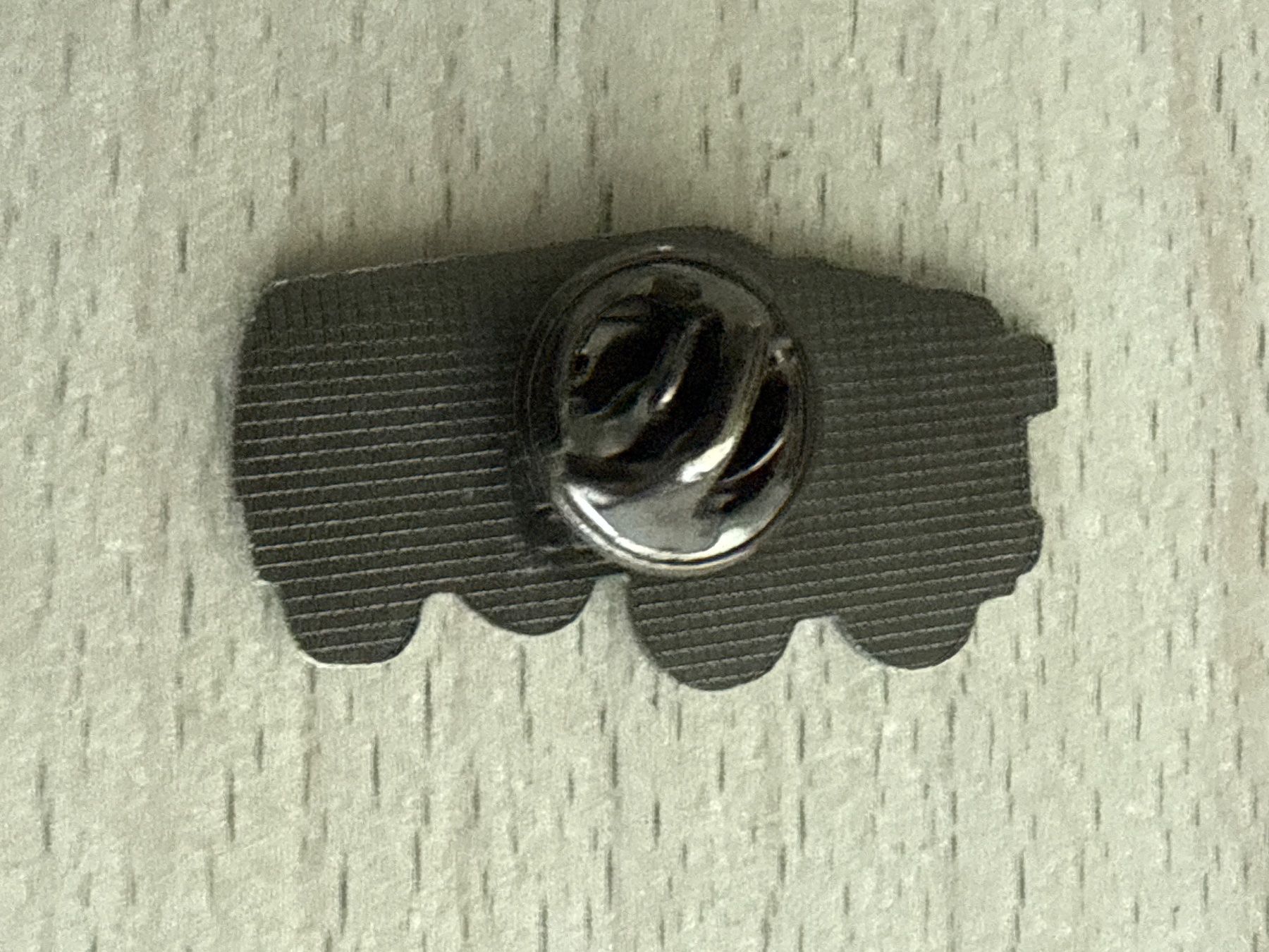 Placchette & Badge: Pin Militär LKW – Usato da Glattbrugg venduto da Schweigmatt 1