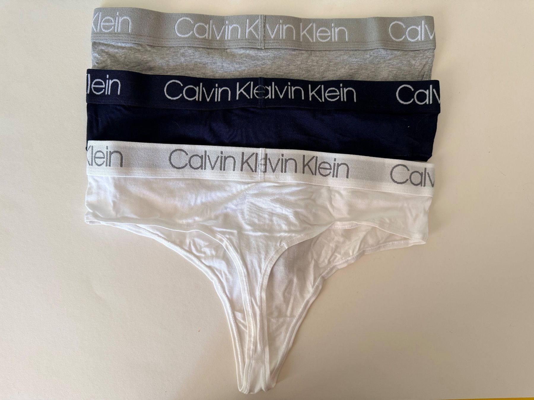 Altra biancheria intima: CALVIN KLEIN, High Waist String, Grösse L, 3 Stück – Nuovo e nell'imballaggio originale da Rudolfstetten venduto da gst_g7xl 7